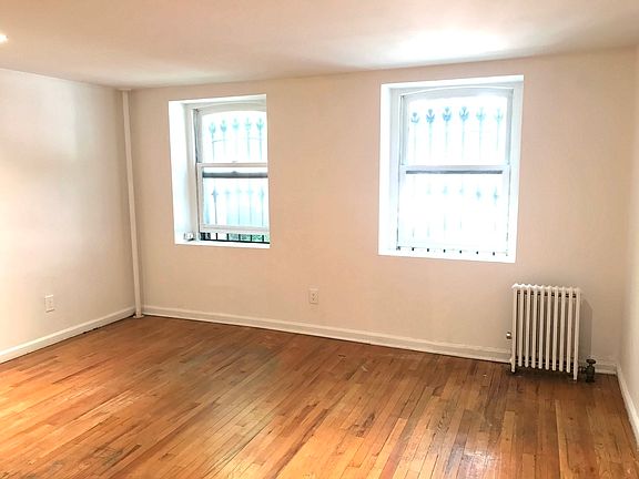 3rd image of 110 Lafayette Ave #F1