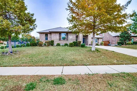 4 bed, 2.5 bath, 2648 sqft, $3,000 — Photo 1