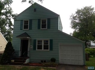 292 Woodland Ave, River Edge, NJ 07661