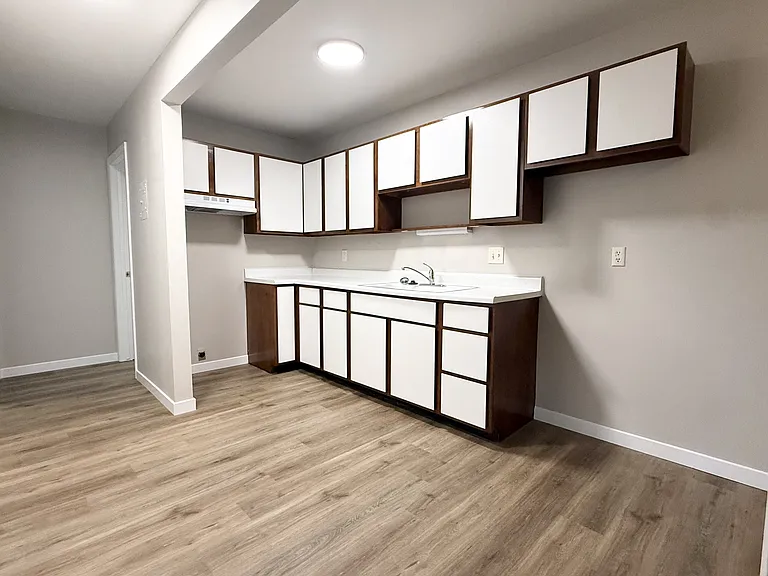 2070 Allen Blvd #21 — Photo 3