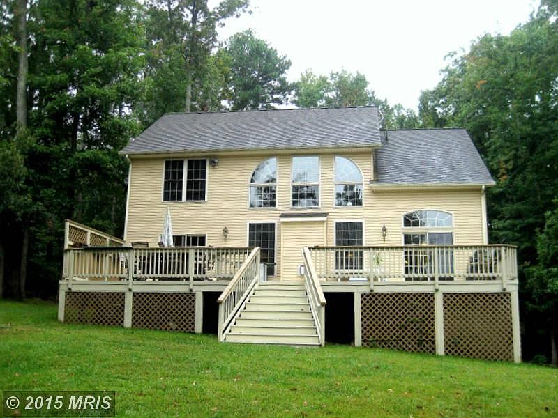 Exterior (Rear)