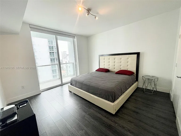 253 NE 2nd St #2506 — Photo 24