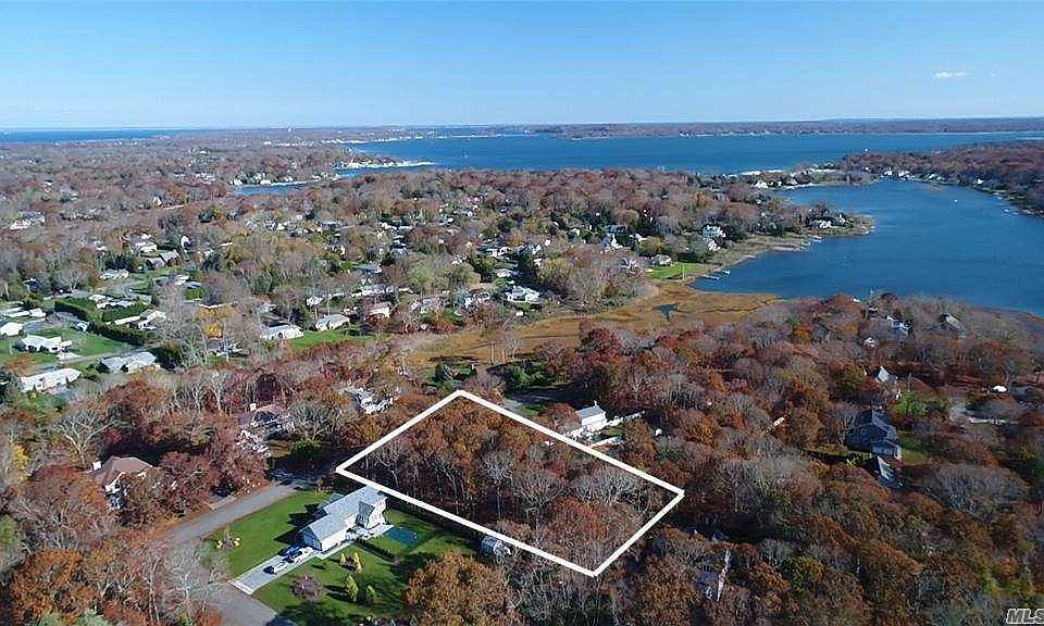 1st image of 510 Sleepy Hollow Ln
