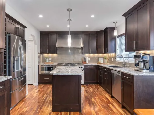 168 S West Crk, Chestermere, AB T1X 1H4