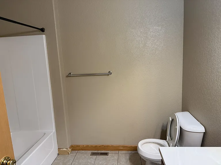 1034 Jerry Ln #3 — Photo 6