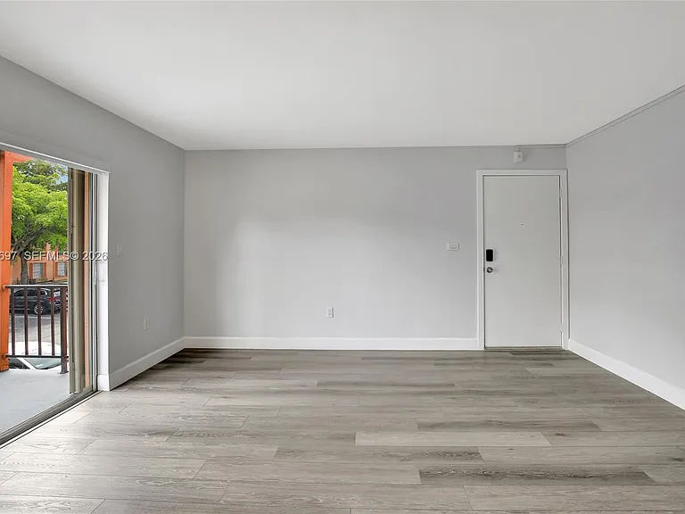 7241 Miami Lakes Dr #D14 — Photo 12
