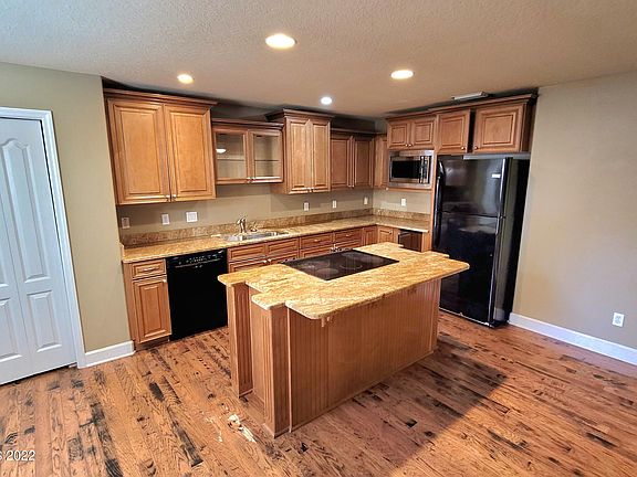 4th image of 2577 Sykes Creek Dr #0