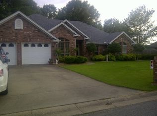 2015 Woodland Springs Dr, Conway, AR 72034