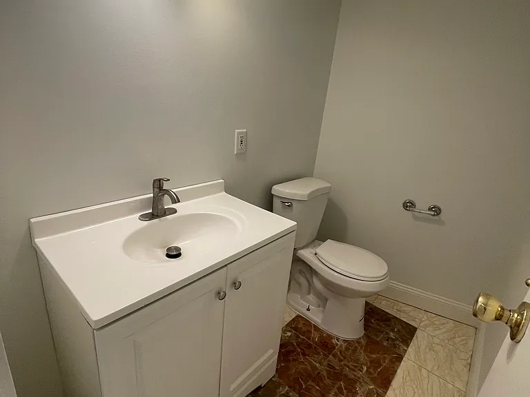 Lower Level Bathroom #2