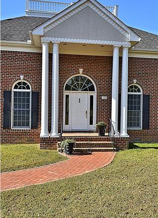 3rd image of 109 Quail Run Dr