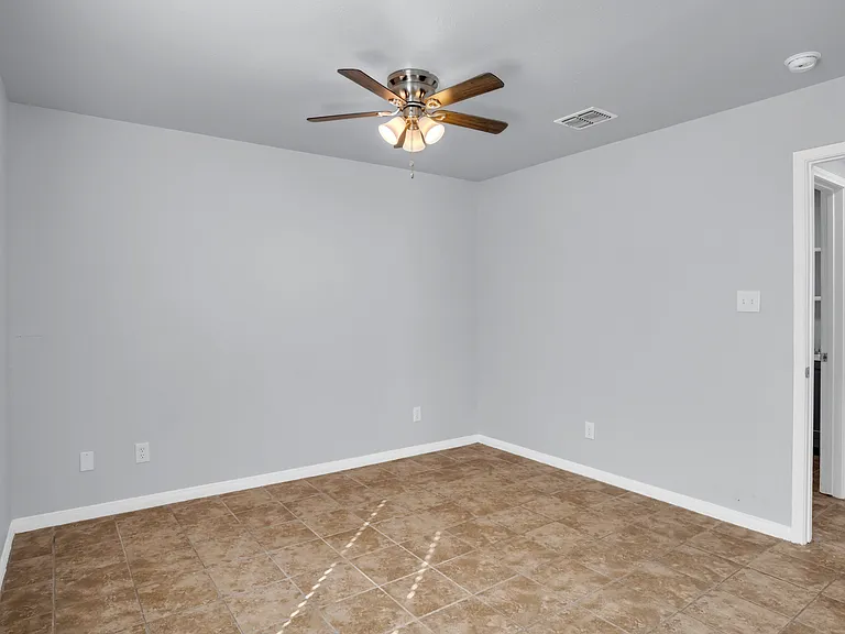 2105 Westwind Cir #A — Photo 13