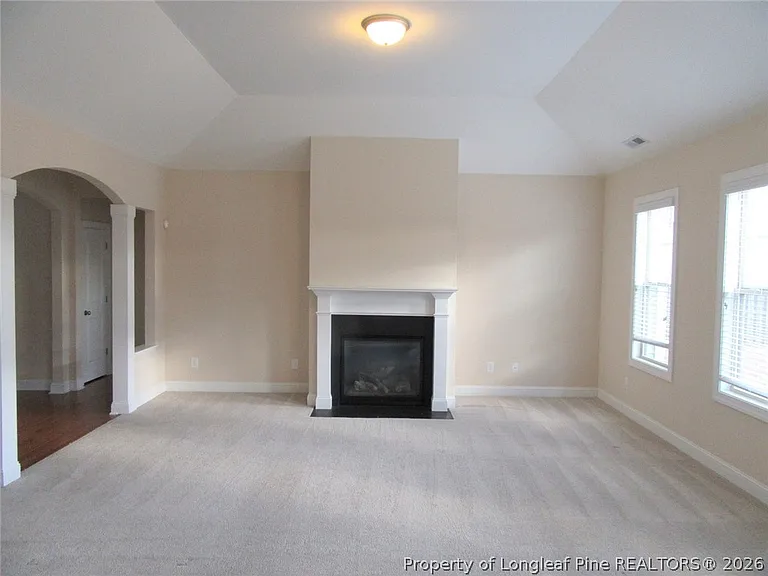 512 Rossendale Dr — Photo 16