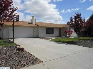 3707 Riverward St, Pasco, WA 99301