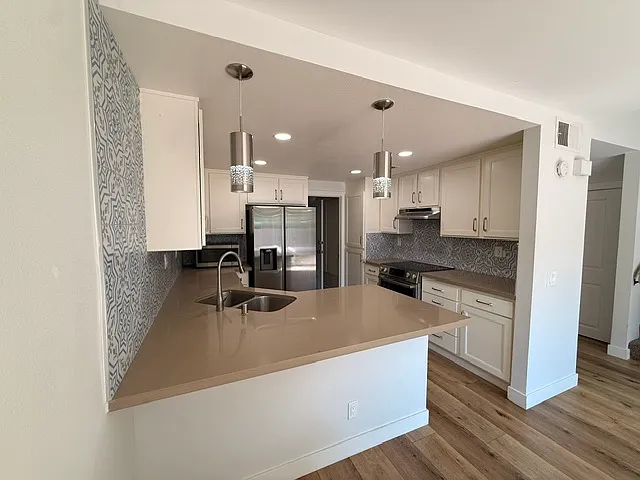 107 Stanford Ct #107 — Photo 23
