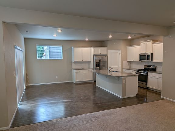 4th image of 8643 Spartacus St NE