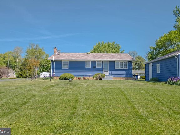 3rd image of 2319 Reckord Rd