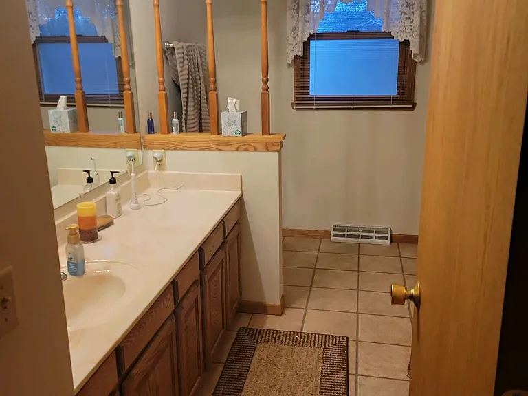 1713 Clover Ln — Photo 7