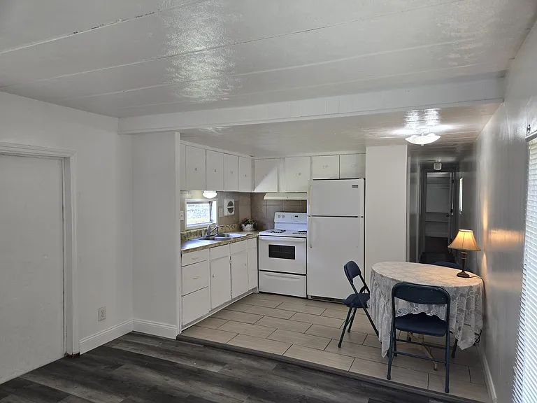 6413 Leonard Ct — Photo 9