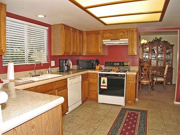 Spacious Kitchen