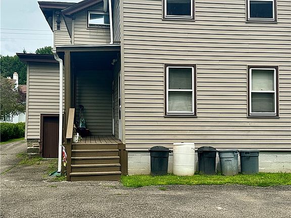 3rd image of 37 Hayes St