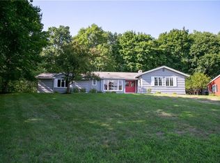 2 Mill Valley Rd, Pittsford, NY 14534