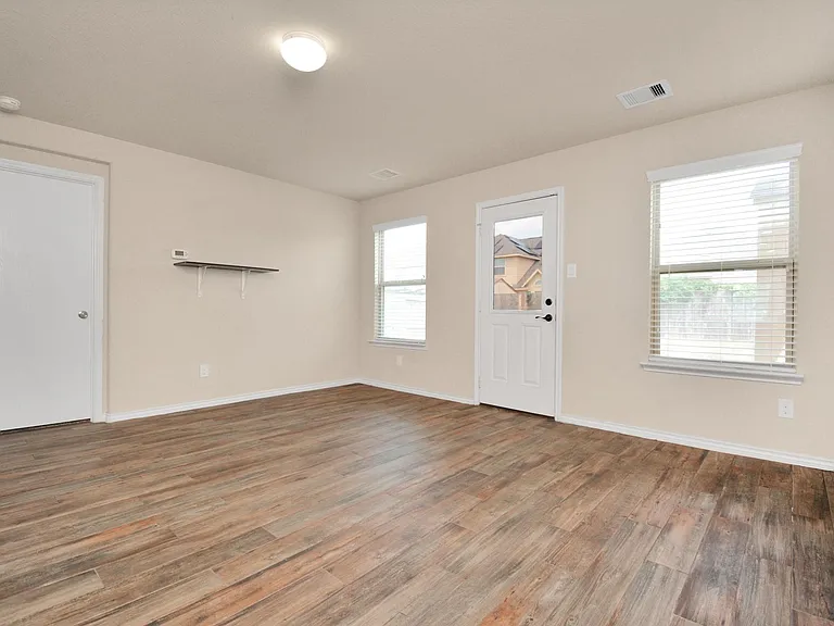 3210 Aldridge Dr — Photo 16