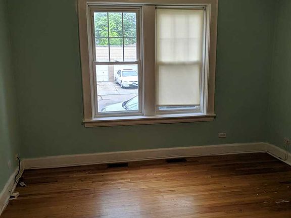 5th image of 2611 W Arthur Ave Unit 1
