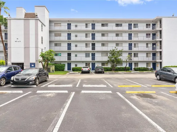 8540 N Sherman Cir APT 205, Hollywood, FL 33025
