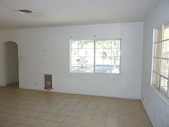 4th image of 2316 E Mesquite Ave