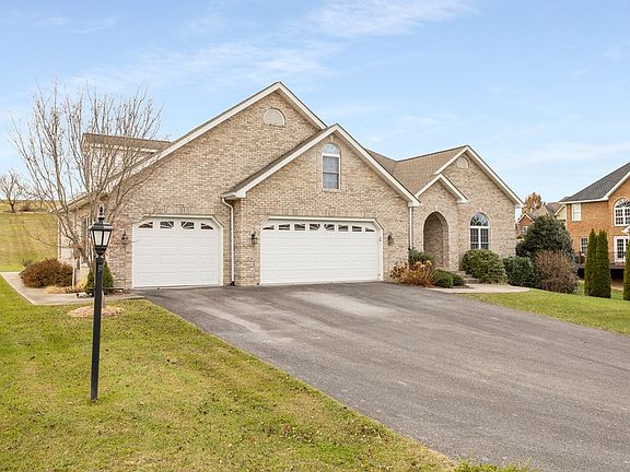 2nd image of 23008 Lone Eagle Dr