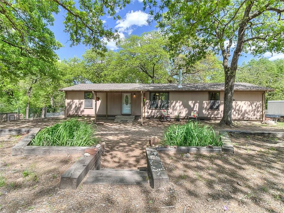 1st image of 2251 Carrie Ln