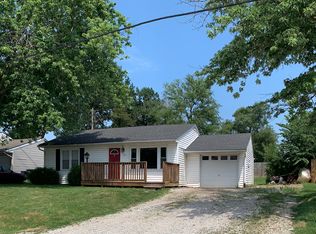 223 Maple Dr, Bethalto, IL 62010