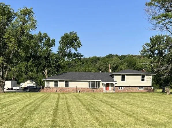13897 K92 Hwy, Oskaloosa, KS 66066