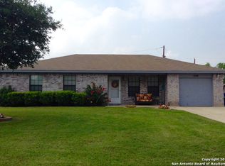 1530 Jami Dr, Pleasanton, TX 78064