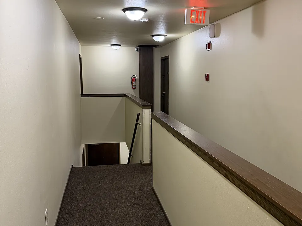 COMMON HALLWAY IN BUILDING