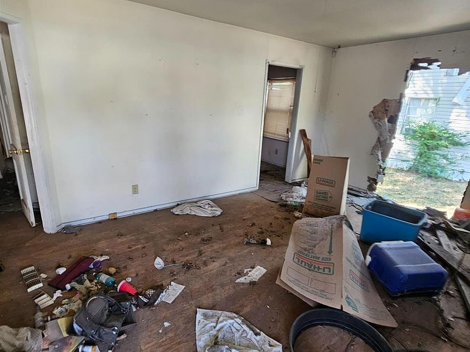 2nd image of 1212 43rd St N
