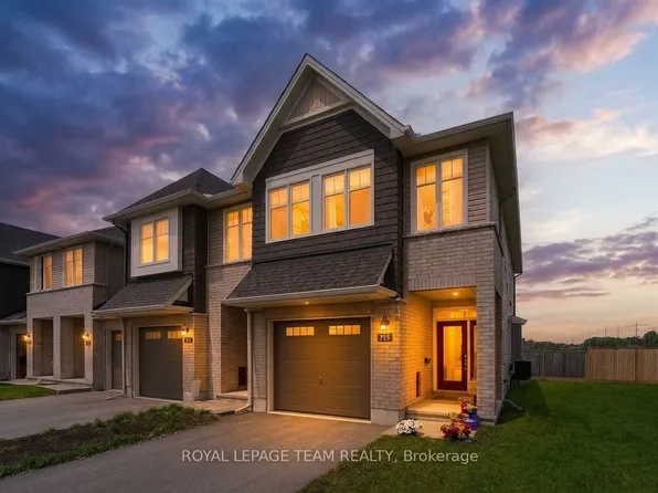 715 Maverick Cres, Ottawa, ON K2S 2X1