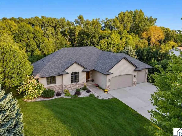 44229 Willow Rd, Saint Peter, MN 56082