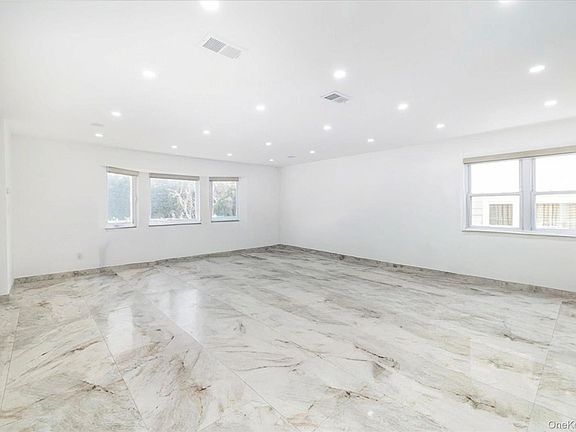 3rd image of 83 Arnold Court