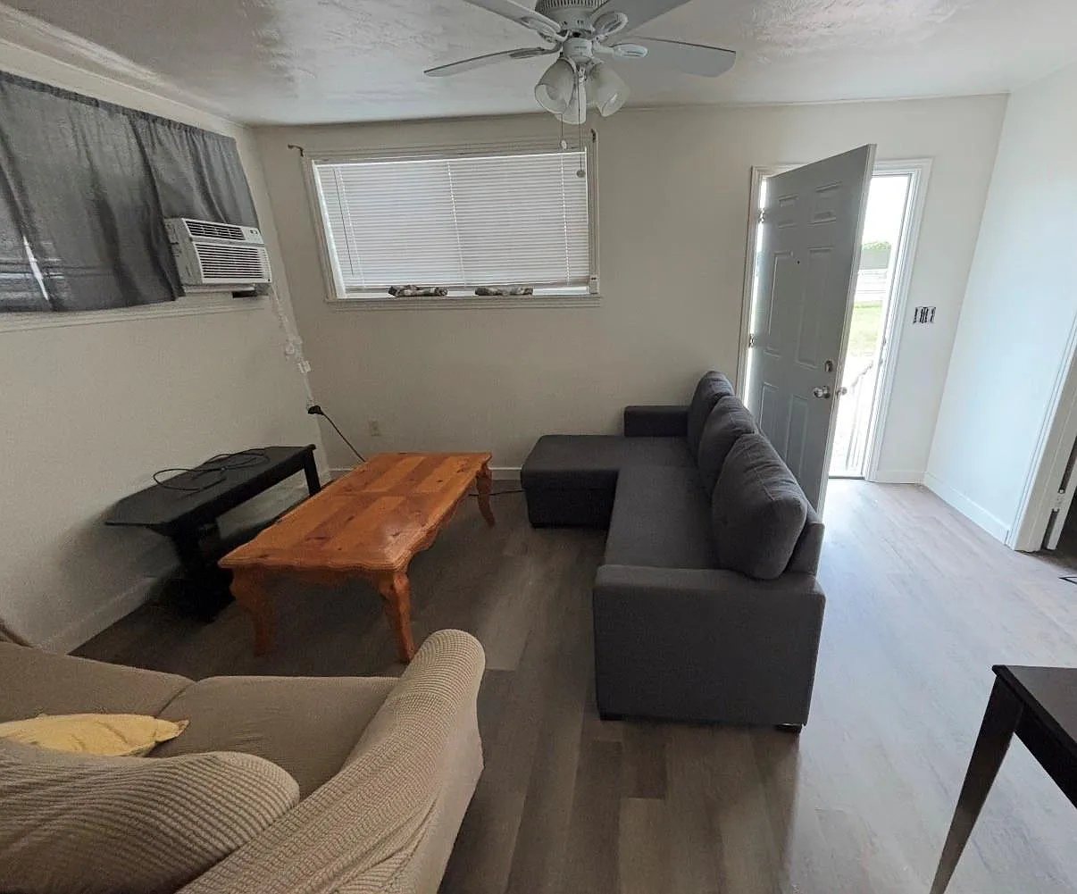1 bed, 1.0 bath, 714 sqft, $1,000 — Photo 3