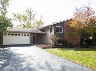 2 Purchase Ct, Bolingbrook, IL 60440