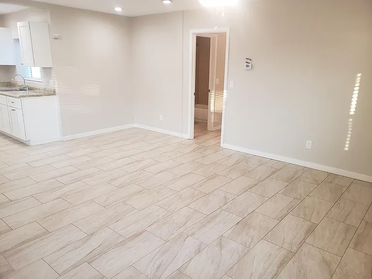 206 E Jones Ave #11SH — Photo 20