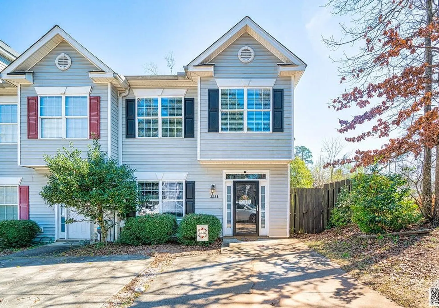 End Unit Townhome Near Augusta National — Photo 1