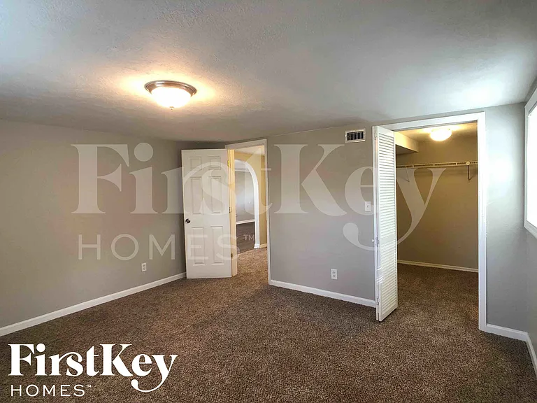645 Lexington St — Photo 7