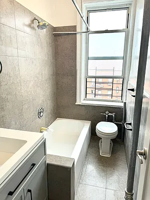 Rented by Chana Ofek, LREB | media 6