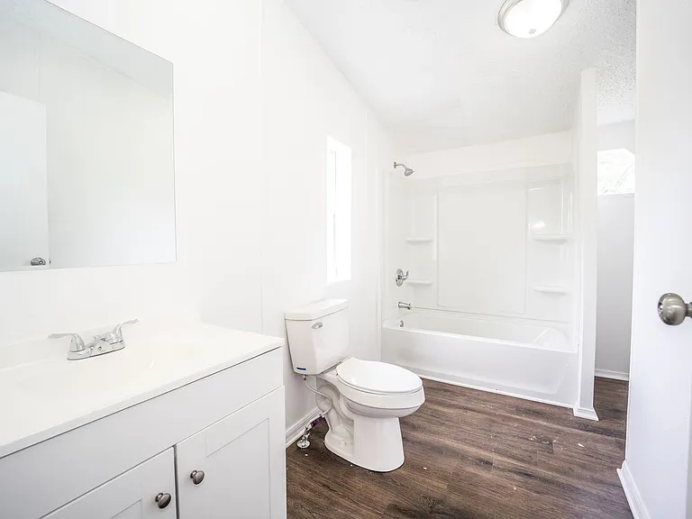 4872 Evans St — Photo 7