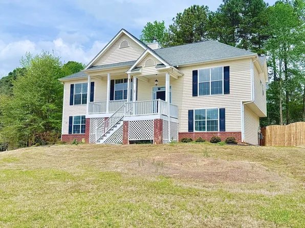 79 Kingsbrook Cir, Newnan, GA 30265