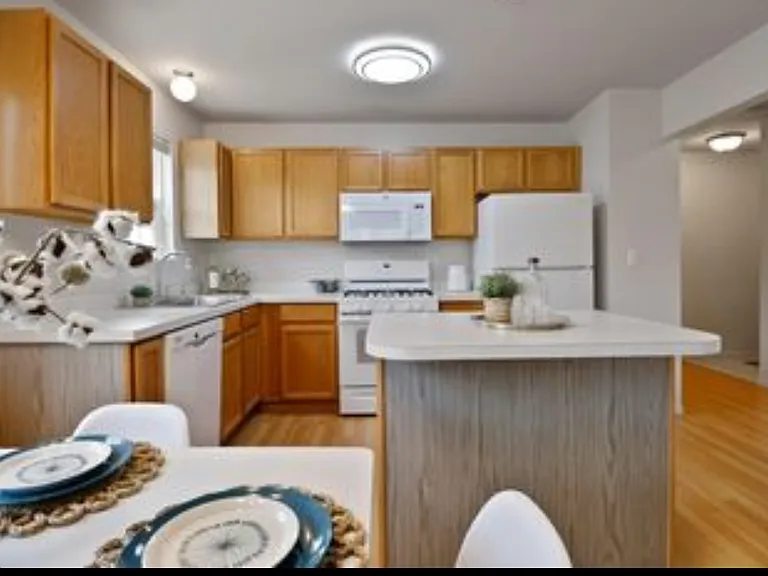 973 Misty Glen Dr — Photo 4