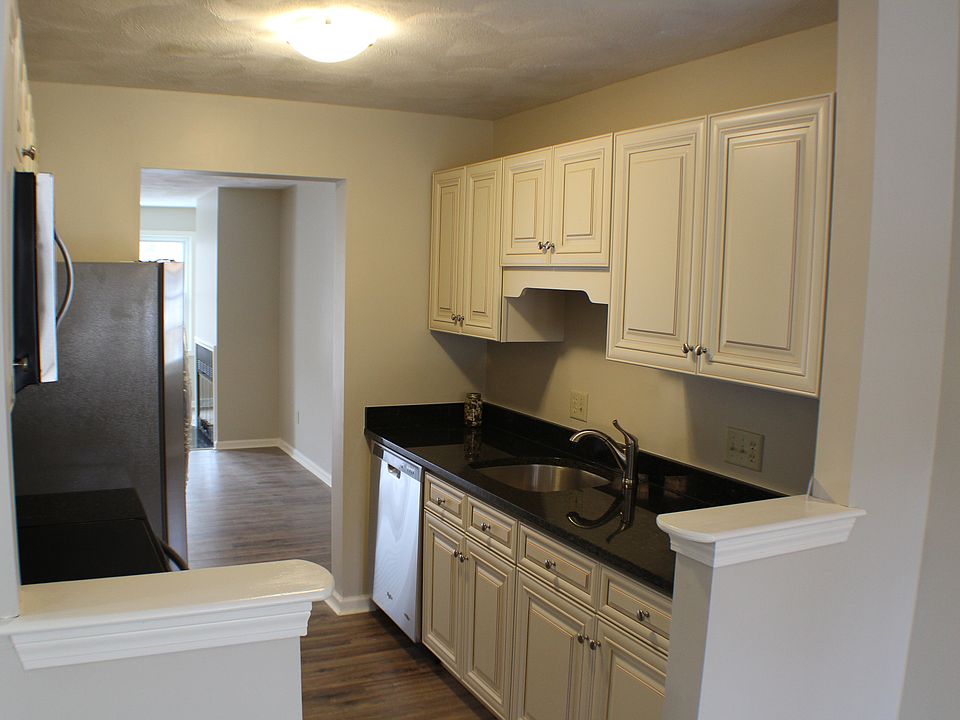 1st image of 194 Laurelwood Dr