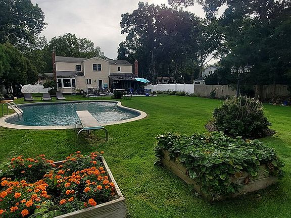 4th image of 30 Leary Ln